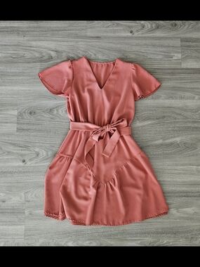Flutter Sleeve V-Neck Tie-Waist Dress in Coral/Orange